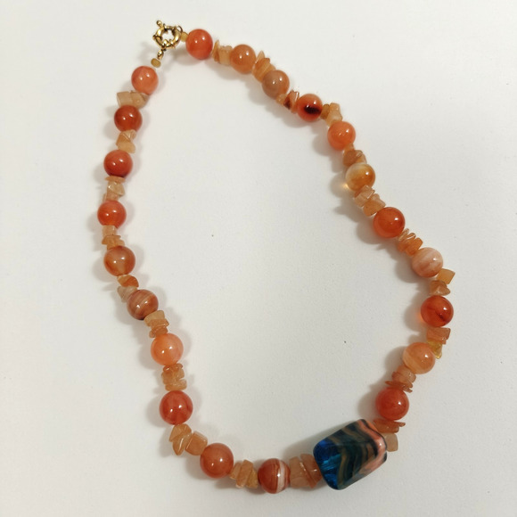 Vintage Lot of Two Beaded Necklaces Green Orange Coral Stones 17" - 18" Long - Picture 3 of 12